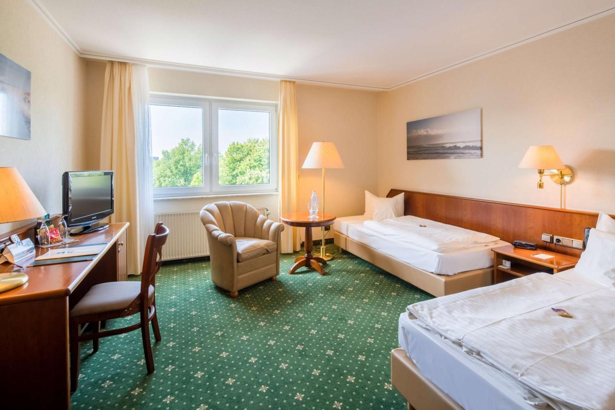 Best Western Hotel Am Papenberg เกิตทิงเงน ภายนอก รูปภาพ